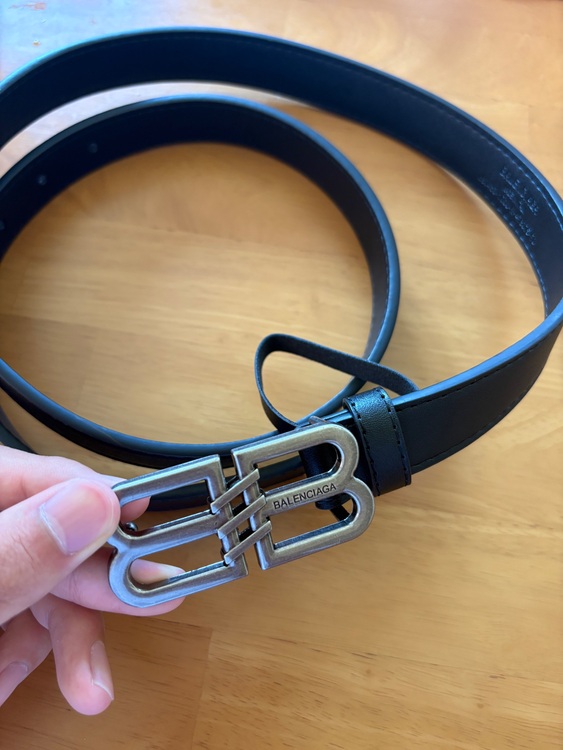 バレンシアガ  （ブランドバッグ）の商品画像 - 査定依頼日：2025年8月21日 - 最高査定価格：30,000円