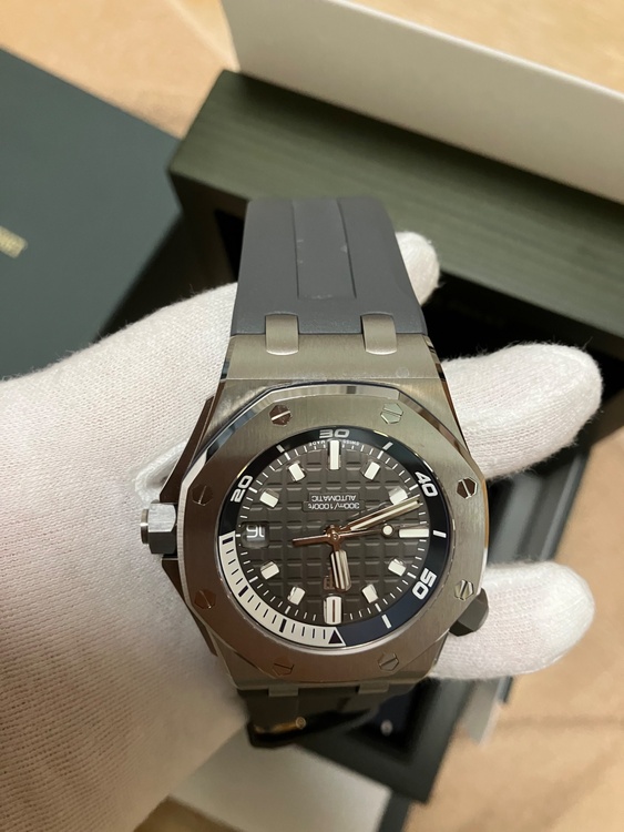 オーデマピゲ ロイヤルオークオフショア （高級時計）の商品画像 - 査定依頼日：2026年1月19日 - 最高査定価格：3,800,000円