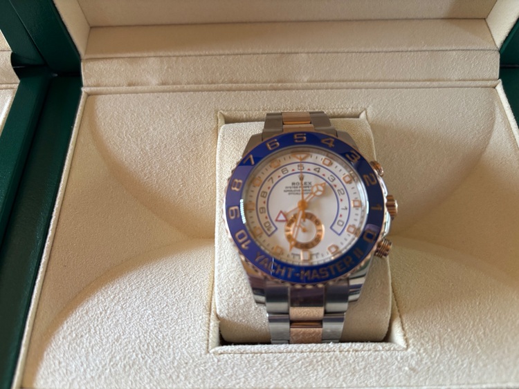 ロレックス ヨットマスター （高級時計）の商品画像 - 査定依頼日：2025年6月6日 - 最高査定価格：3,200,000円