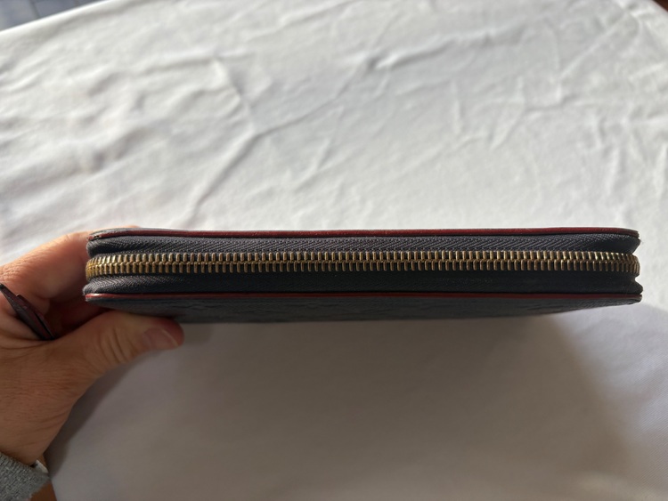 ジッピーウォレット（ブランド財布・小物）の商品画像 - 査定依頼日：2025年11月29日 - 最高査定価格：23,000円