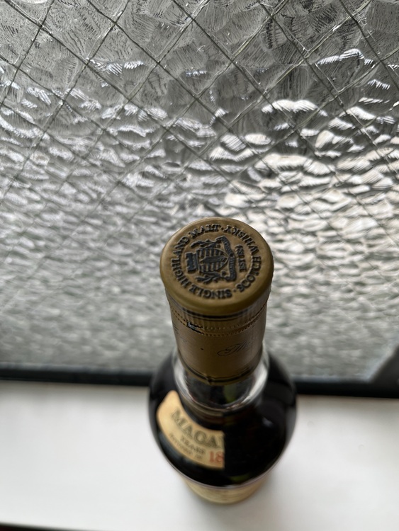 マッカラン 1972 （お酒）の商品画像 - 査定依頼日：2025年9月11日 - 最高査定価格：221,000円