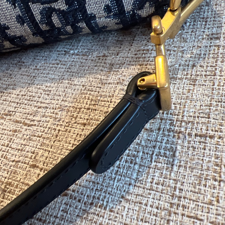 サドルバッグ（ブランドバッグ）の商品画像 - 査定依頼日：2026年4月7日 - 最高査定価格：260,000円