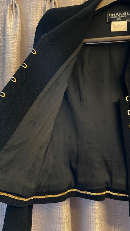 ヴィンテージシャネルスーツ（古着・ファッション）の商品画像 - 査定依頼日：2025年9月16日 - 最高査定価格：100,000円