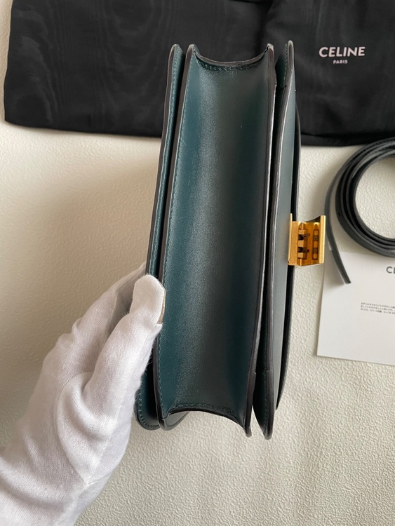 セリーヌ  （ブランドバッグ）の商品画像 - 査定依頼日：2026年4月18日 - 最高査定価格：150,000円