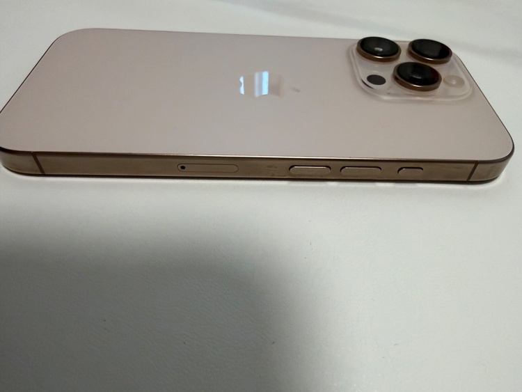 iPhone iPhone 16 Plus 256GB SIMフリー（スマホ）の商品画像 - 査定依頼日：2026年6月11日 - 最高査定価格：98,000円