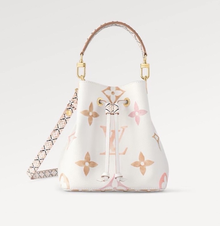 ネオノエ BB M22985（ブランドバッグ）の商品画像 - 査定依頼日：2025年12月10日 - 最高査定価格：250,000円