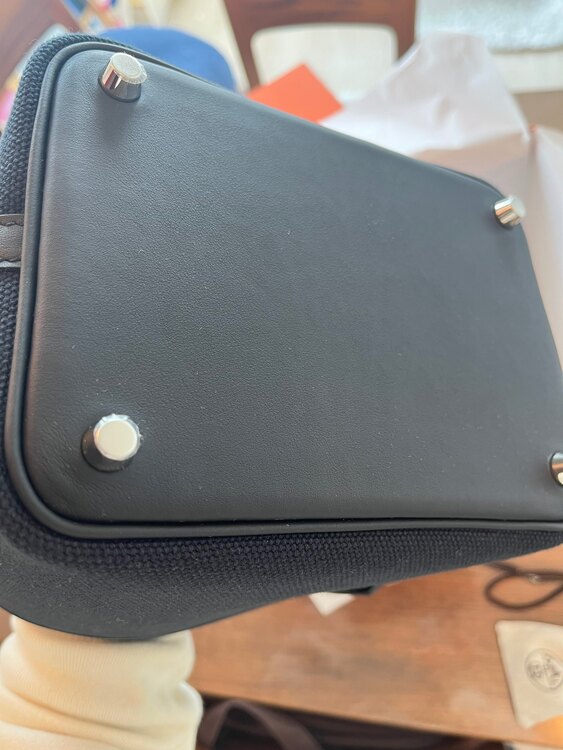 ピコタンロックPMカーゴ（ブランドバッグ）の商品画像 - 査定依頼日：2025年4月5日 - 最高査定価格：500,000円