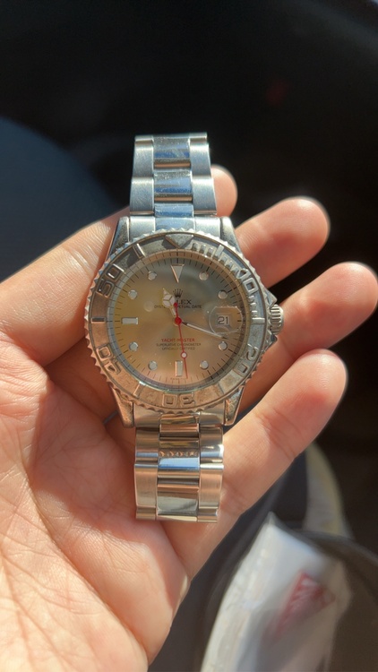 ヨットマスター ロレジウム Ref.16622 シルバー（高級時計）の商品画像 - 査定依頼日：2026年1月13日 - 最高査定価格：1,200,000円