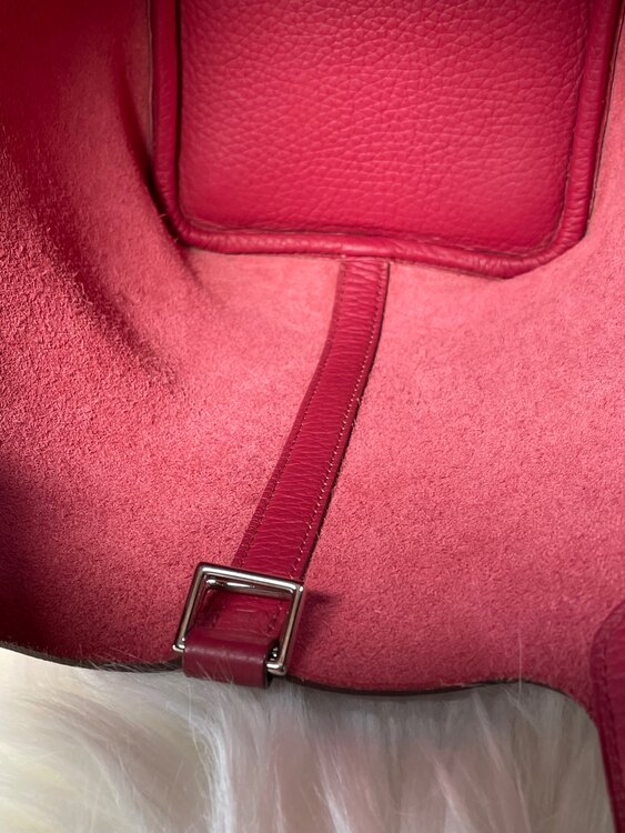 エルメス　ピコタンロックPM トリヨンクレマンス　ルビー　⬜︎R刻印（ブランドバッグ）の商品画像 - 査定依頼日：2025年2月7日 - 最高査定価格：270,000円