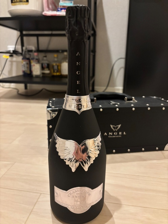 エンジェルブラック（お酒）の商品画像 - 査定依頼日：2026年9月19日 - 最高査定価格：100,000円