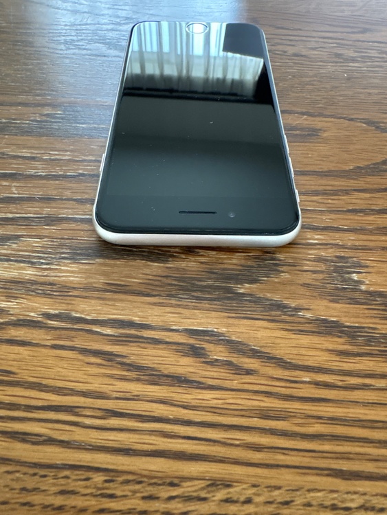 iPhone SE3（スマホ）の商品画像 - 査定依頼日：2026年3月22日 - 最高査定価格：20,000円