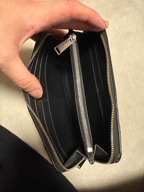 財布　P00872109A（ブランド財布・小物）の商品画像 - 査定依頼日：2025年3月31日 - 最高査定価格：30,000円