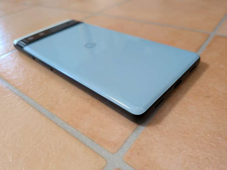 GooglePixel6a（スマホ）の商品画像 - 査定依頼日：2025年5月15日 - 最高査定価格：11,000円