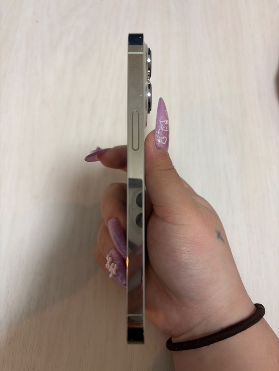 iPhone 13 Pro 128GB au（スマホ）の商品画像 - 査定依頼日：2026年4月6日 - 最高査定価格：38,000円