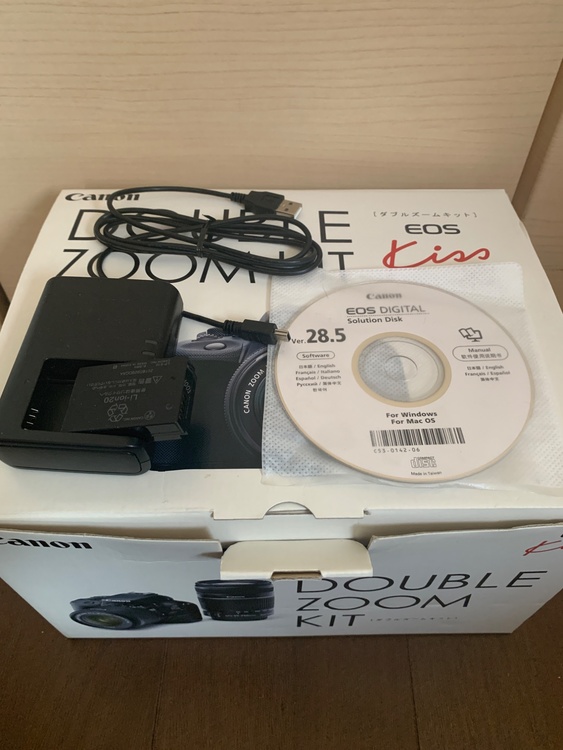 EOS KISS X7 double zoom kit（カメラ）の商品画像 - 査定依頼日：2026年4月5日 - 最高査定価格：26,000円