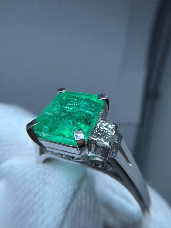 3.20ct 0.36（宝石）の商品画像 - 査定依頼日：2026年8月31日 - 最高査定価格：80,000円