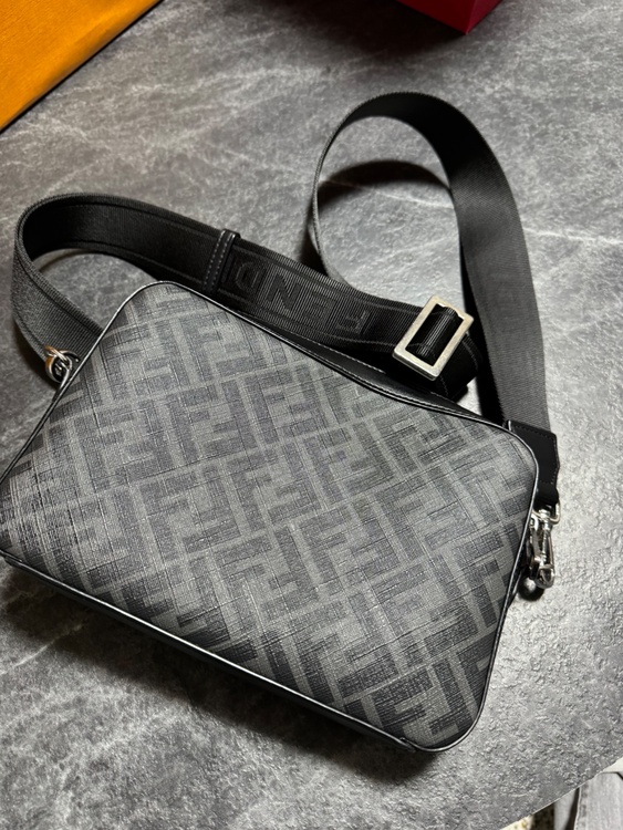 バッグと財布（ブランドバッグ）の商品画像 - 査定依頼日：2026年1月10日 - 最高査定価格：24,000円