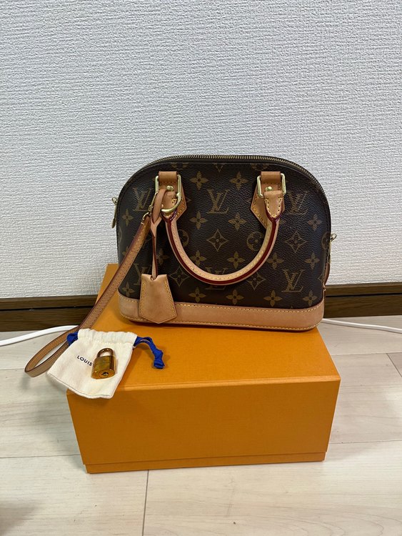 アルマBB（ブランドバッグ）の商品画像 - 査定依頼日：2022年9月30日 - 最高査定価格：91,000円