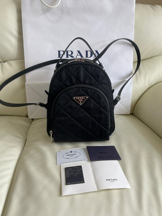 プラダ  （ブランドバッグ）の商品画像 - 査定依頼日：2025年5月5日 - 最高査定価格：150,000円