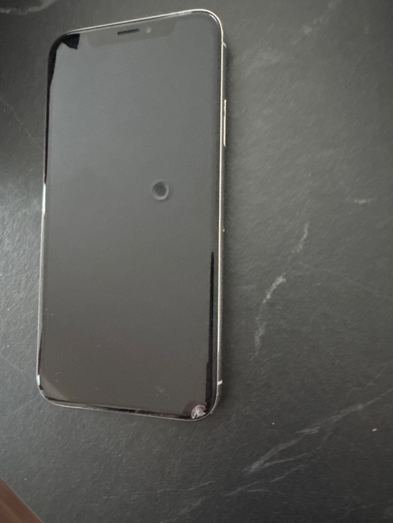 iPhoneXS 256GB docomo（スマホ）の商品画像 - 査定依頼日：2026年3月1日 - 最高査定価格：13,000円