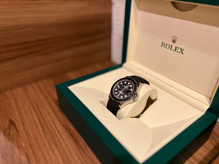 ロレックス ヨットマスター 22665（高級時計）の商品画像 - 査定依頼日：2025年5月8日 - 最高査定価格：3,800,000円