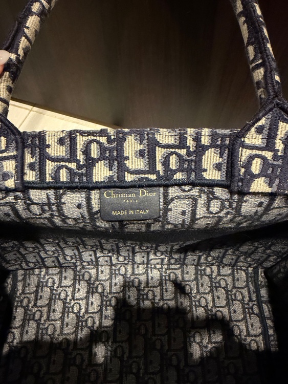 ブックトート（ブランドバッグ）の商品画像 - 査定依頼日：2026年4月4日 - 最高査定価格：180,000円