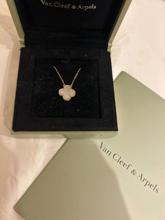 ヴァンクリ　ヴィンテージアルハンブラ（金・貴金属）の商品画像 - 査定依頼日：2025年5月21日 - 最高査定価格：210,000円