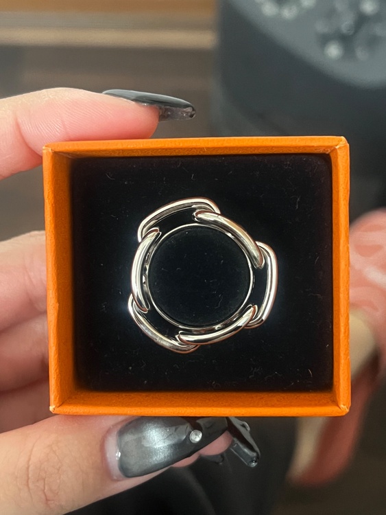 スカーフリング（金・貴金属）の商品画像 - 査定依頼日：2026年3月25日 - 最高査定価格：14,000円