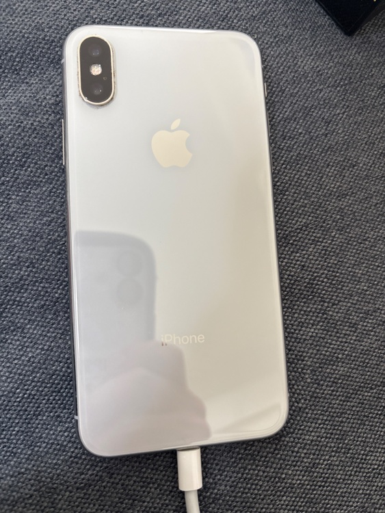 iPhoneX 64GB SIMフリー（スマホ）の商品画像 - 査定依頼日：2026年5月12日 - 最高査定価格：6,000円