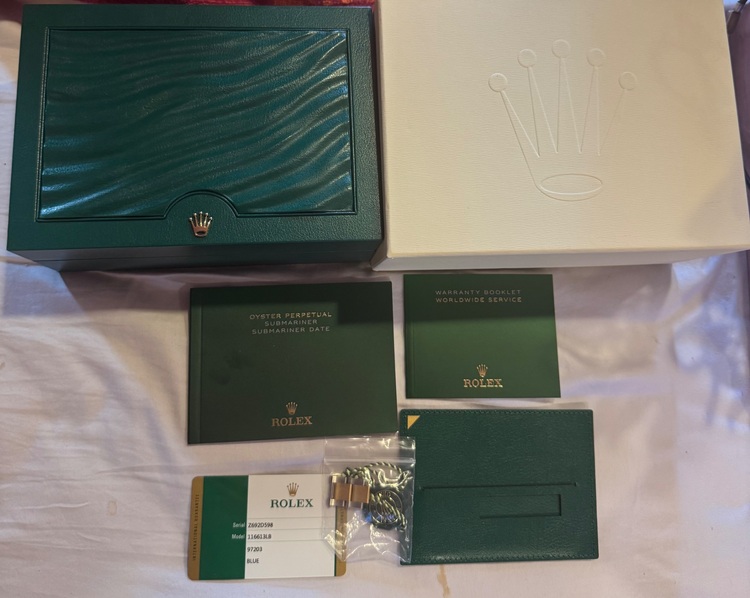 ロレックス サブマリーナー 116613LB（高級時計）の商品画像 - 査定依頼日：2025年9月29日 - 最高査定価格：2,100,000円