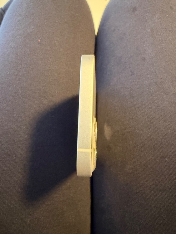 iPhone（スマホ）の商品画像 - 査定依頼日：2026年2月24日 - 最高査定価格：36,000円