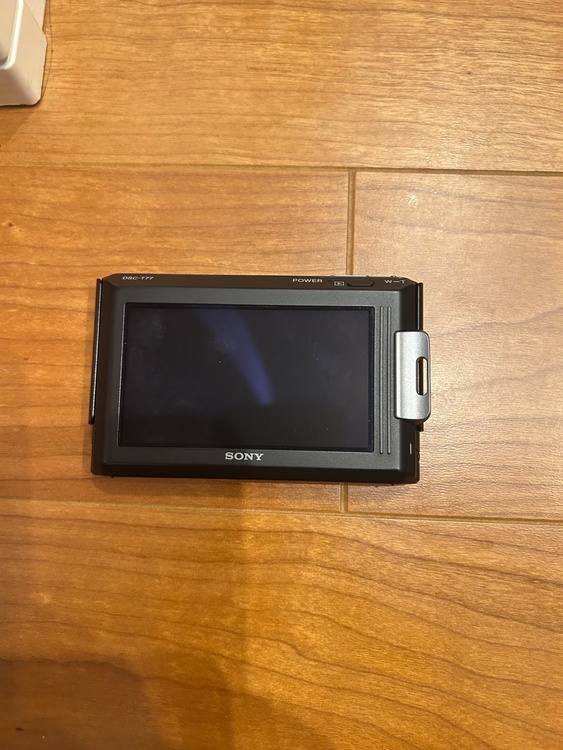 Sony Cybershot DSC-T77（カメラ）の商品画像 - 査定依頼日：2026年6月25日 - 最高査定価格：5,000円