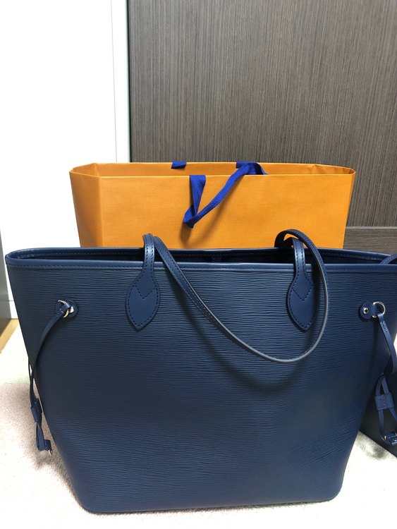 ルイヴィトン エピ （ブランドバッグ）の商品画像 - 査定依頼日：2022年10月22日 - 最高査定価格：100,000円