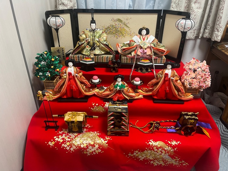 雛人形（美術品・骨董品）の商品画像 - 査定依頼日：2026年9月22日 - 最高査定価格：5,000円