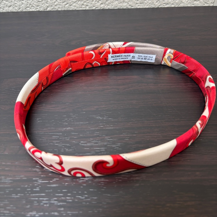 エルメス カチューシャ エルザ シルク（ブランド財布・小物）の商品画像 - 査定依頼日：2026年9月9日 - 最高査定価格：100,000円