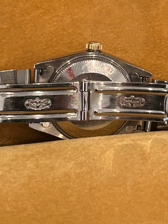 ロレックス デイトジャスト 6827（高級時計）の商品画像 - 査定依頼日：2025年3月5日 - 最高査定価格：810,000円