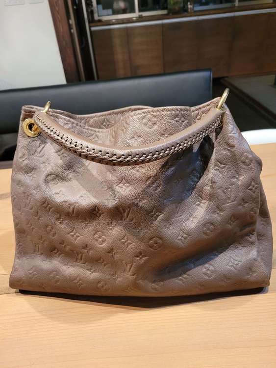 解りません。（ブランドバッグ）の商品画像 - 査定依頼日：2022年11月5日 - 最高査定価格：140,000円