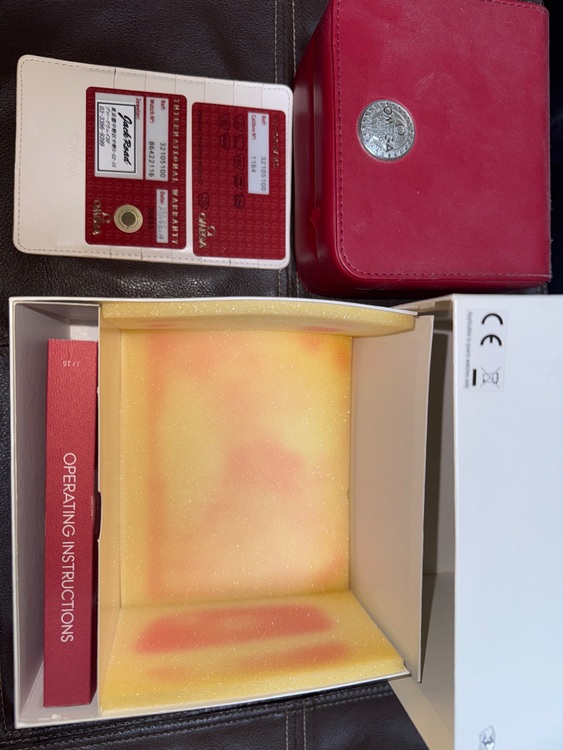 オメガ スピードマスター 3210510（高級時計）の商品画像 - 査定依頼日：2025年8月28日 - 最高査定価格：330,000円