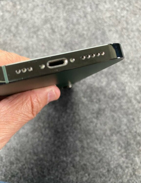 iPhone13pro（スマホ）の商品画像 - 査定依頼日：2026年9月15日 - 最高査定価格：45,000円