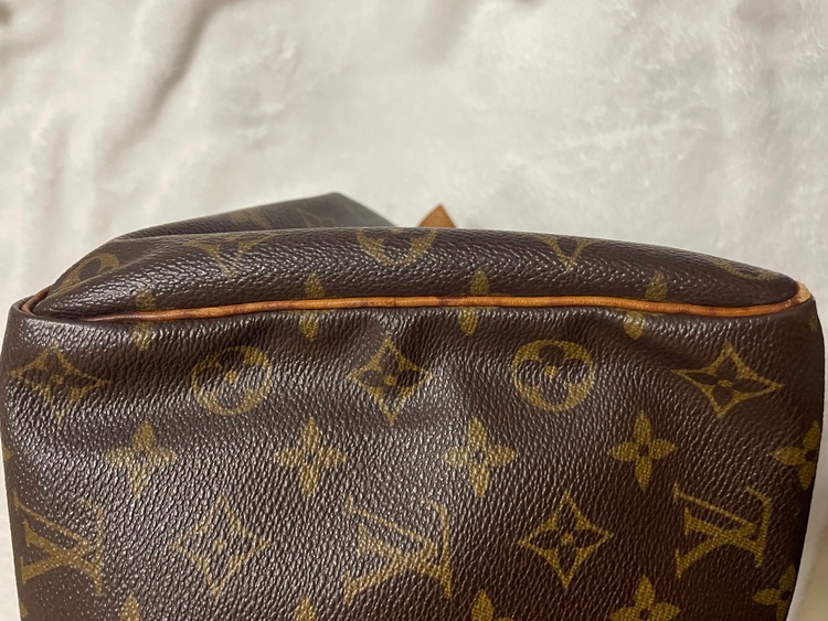 ルイヴィトン モノグラム （ブランドバッグ）の商品画像 - 査定依頼日：2025年10月12日 - 最高査定価格：15,000円