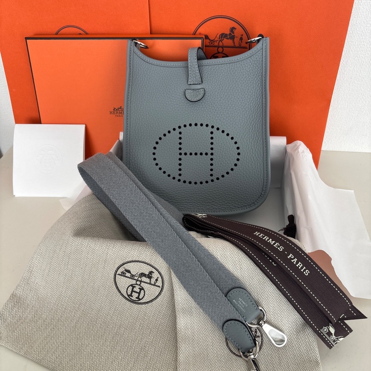 エルメス エブリン （ブランドバッグ）の商品画像 - 査定依頼日：2025年12月2日 - 最高査定価格：325,000円