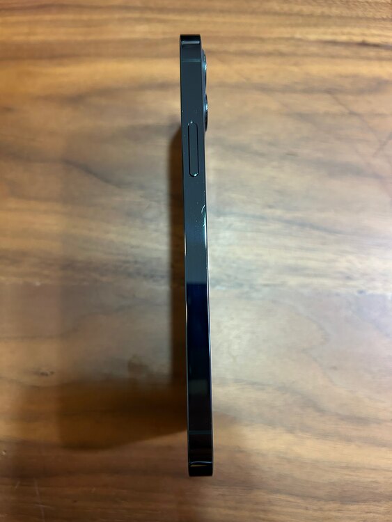 iPhone 12 Pro 128GB SIMフリー（スマホ）の商品画像 - 査定依頼日：2025年5月22日 - 最高査定価格：39,000円