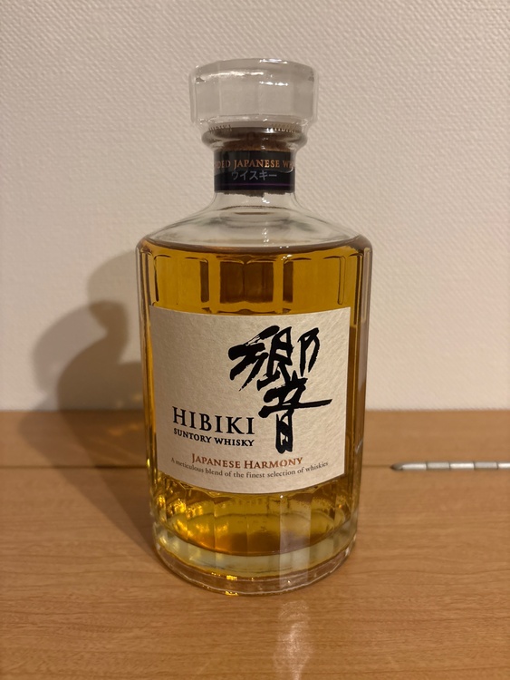 ウイスキー サントリー響 （お酒）の商品画像 - 査定依頼日：2026年3月26日 - 最高査定価格：8,800円