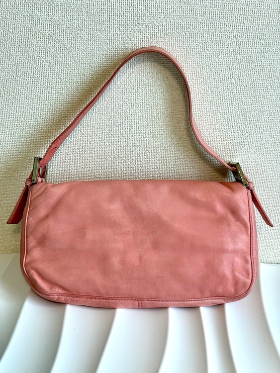 FENDI バケット（ブランドバッグ）の商品画像 - 査定依頼日：2025年8月5日 - 最高査定価格：70,000円