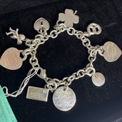 Tiffany ティファニー チャームブレスレット（古着・ファッション）の商品画像 - 査定依頼日：2025年12月13日 - 最高査定価格：50,000円