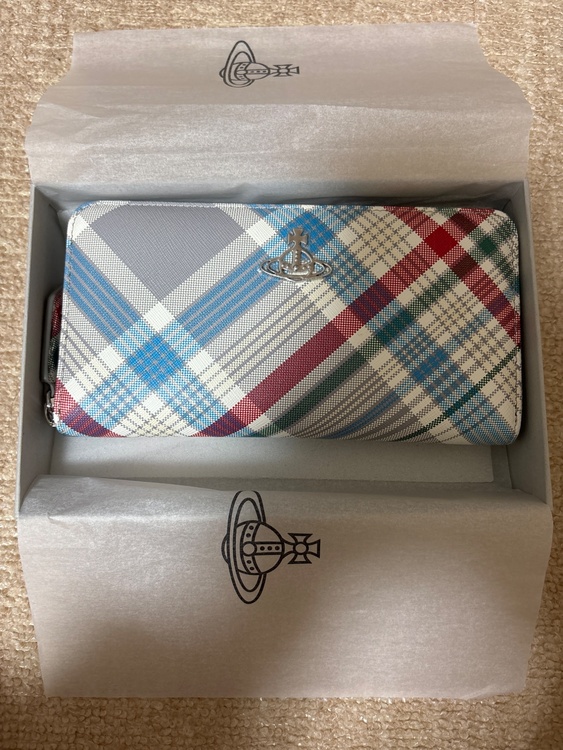 51050023U-L0057-PF（ブランド財布・小物）の商品画像 - 査定依頼日：2026年2月9日 - 最高査定価格：5,000円