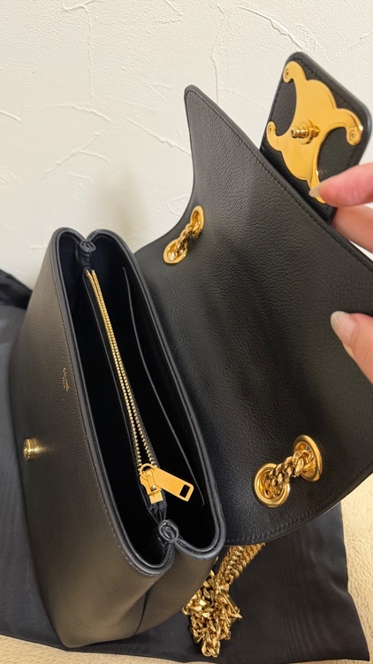 CELINE ヴィクトワール ミディアム（ブランドバッグ）の商品画像 - 査定依頼日：2026年5月5日 - 最高査定価格：260,000円