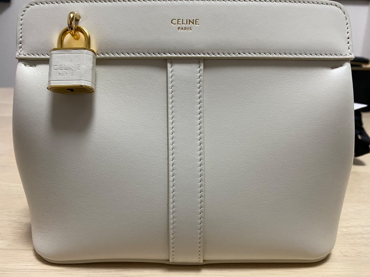 セリーヌ  （ブランドバッグ）の商品画像 - 査定依頼日：2026年2月3日 - 最高査定価格：130,000円