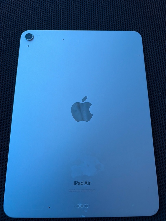 iPad（PC・タブレット）の商品画像 - 査定依頼日：2026年9月24日 - 最高査定価格：20,000円