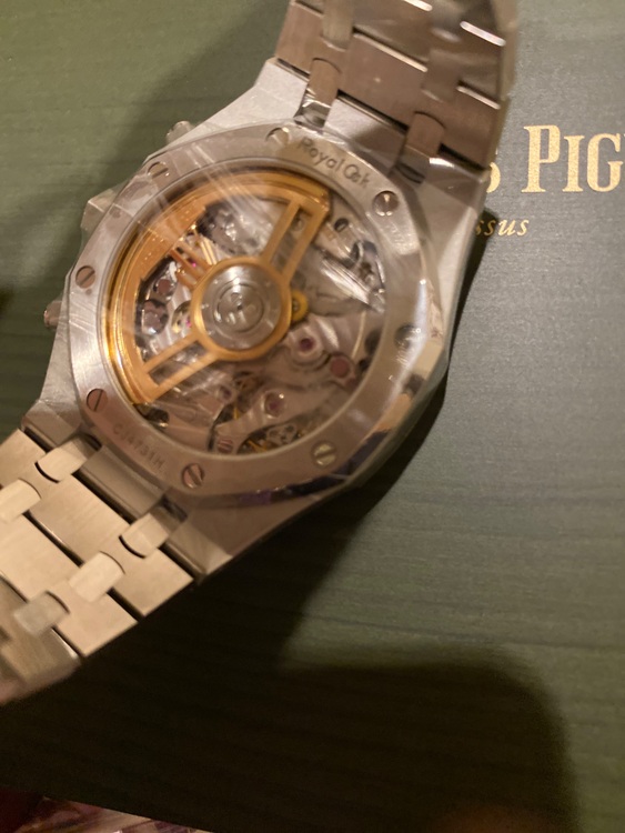 オーデマピゲ ロイヤルオーク （高級時計）の商品画像 - 査定依頼日：2025年9月28日 - 最高査定価格：8,200,000円